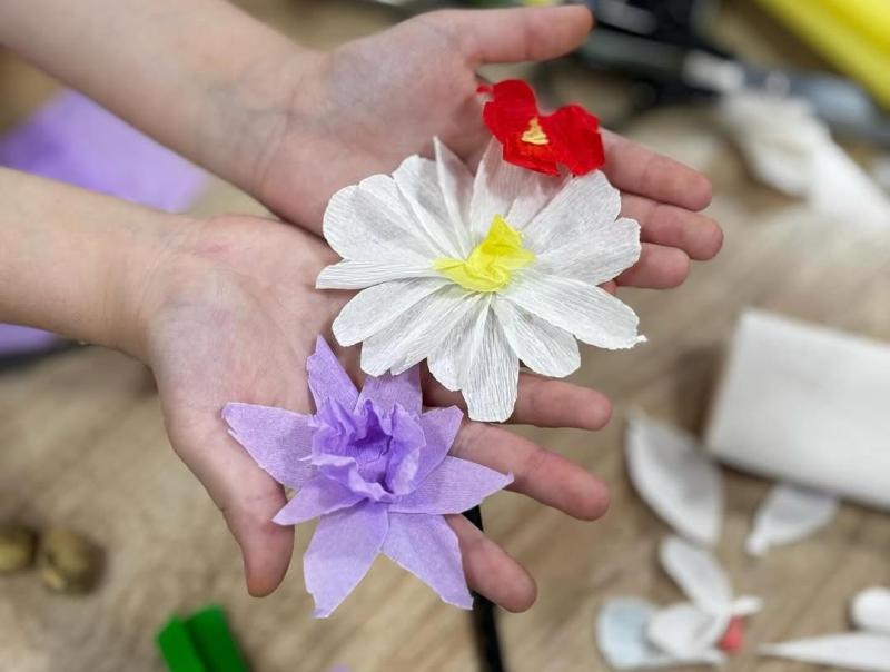 Цветы своими руками с бумагой FOLIA — мастер-класс от BilalArt