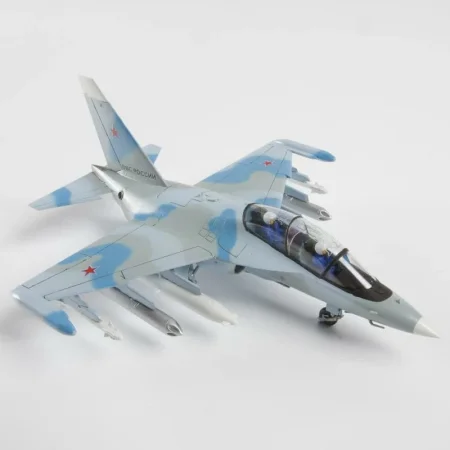 Сборная модель: Самолет "Як-130" З-7307 Сборная модель: Самолет "Як-130" З-7307