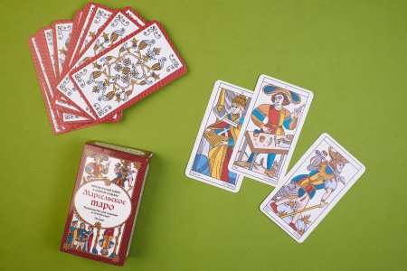 Карты: Марсельское таро. Руководство для гадания и чтения карт (78 карт + инструкция в коробке) EKS-958740
