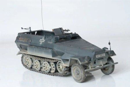 Сборная модель: Немецкий бронетранспортёр Ханомаг SD.KFZ. 251/1 AUSF.B, З-3572