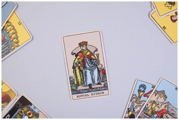 Карты: Классическое Таро. Руководство для гадания (78 карт, 2 пустые, инструкция в коробке) EKS-121686