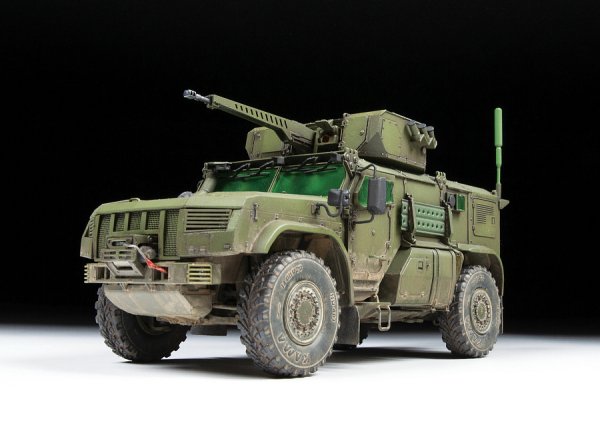 Сборная модель: Бронеавтомобиль Тайфун ВДВ 4 x 4, К-4386 с БМДУ, З-3648