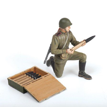 Сборная модель: Советская 76-мм противотанковая пушка ЗИС-3 с расчётом З-3671