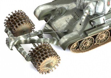 Сборная модель: Советский танк Т-34/76 с минным тралом, З-3580