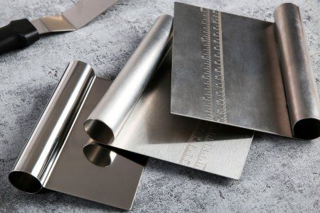 S-CHIEF Кондитерский скребок металл 15 x 11.5 см 1 шт с разметкой SHF-0083