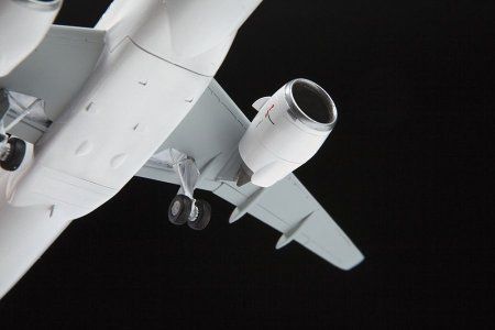 Сборная модель: Пассажирский авиалайнер Аэробус А321neo З-7043