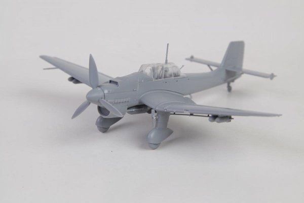 Сборная модель: Немецкий пикирующий бомбардировщик Ju-87B2, З-7306