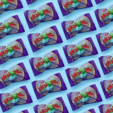 Жев.резинка "EKSIYÜZ" со вкусом ежевики 3.5 г /Saadet Турция/ Жев.резинка "EKSIYÜZ" со вкусом ежевики 3.5 г /Saadet Турция/