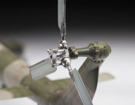 Сборная модель: Советский многоцелевой вертолет Ми-8МТ (масштаб 1/48) З-4828