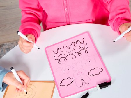 Развивающая игра: Пиши-стирай двумя руками" (18 карточек) KOR-05068