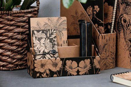 Блокнот CLAIREFONTAINE Le Cerisier 9 x 15 см 90 г/м2 40 л, без линовки, на завязке, ассорти RH-116043C