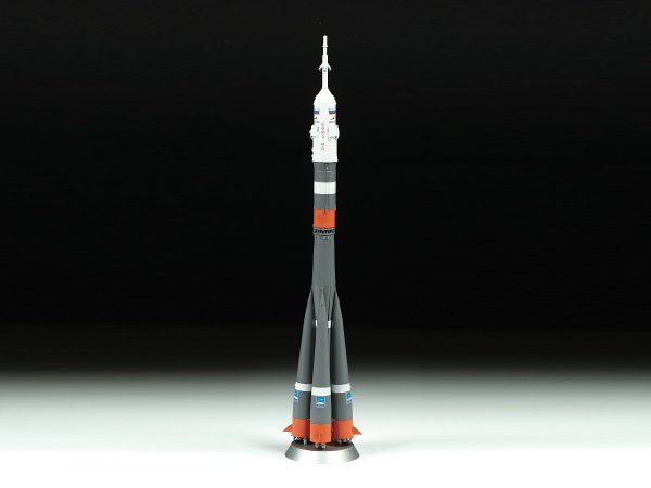Сборная модель: Ракета-носитель Союз-2 (масштаб 1:144) З-7500