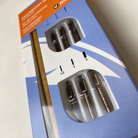 Набор для каллиграфии BRAUSE Calligraphy Set 6 перьев, деревянный держатель RH-141B