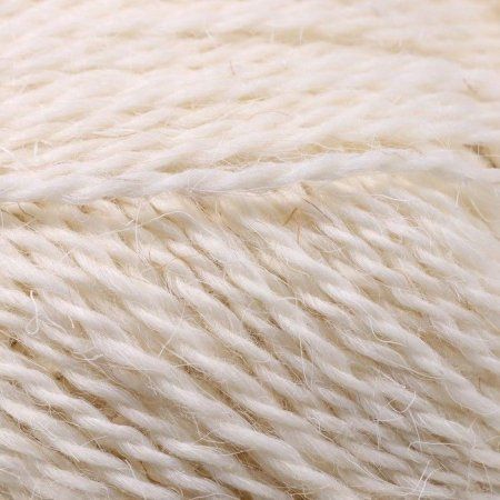 Пряжа Пехорская ПТ "Деревенская" 100% шерсть 1 х 100 г 250 ± 15 м №001 белый