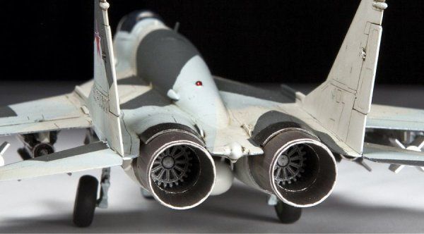 Сборная модель: Российский истребитель МиГ-29 СМТ, З-7309