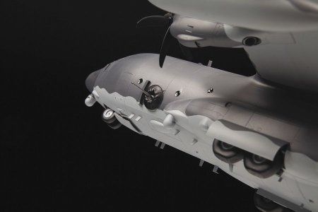 Сборная модель: Американский самолет огневой поддержки АС-130J Ghostrider, З-7326