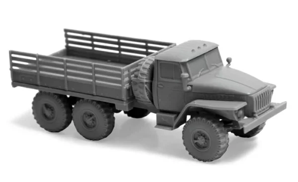 Сборная модель: Советский армейский грузовик "Урал" 4320, З-7417