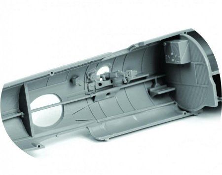 Сборная модель: Советский пикирующий бомбардировщик Пе-2, З-4809 Сборная модель: Советский пикирующий бомбардировщик Пе-2, З-4809