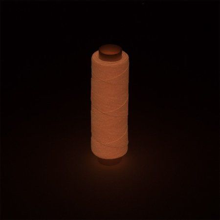 Люминесцентные нитки (светящиеся в темноте) GAMMA 1 шт 200 я 183 м №8 розовый GDT-150/2-8