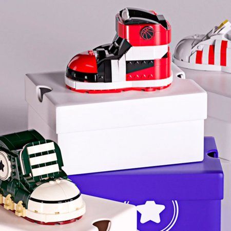 Конструктор Jaki "Красно-белая кроссовка" IT-JK8202