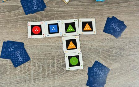 Настольная игра: ЁТТА (IOTA) MIR-320255