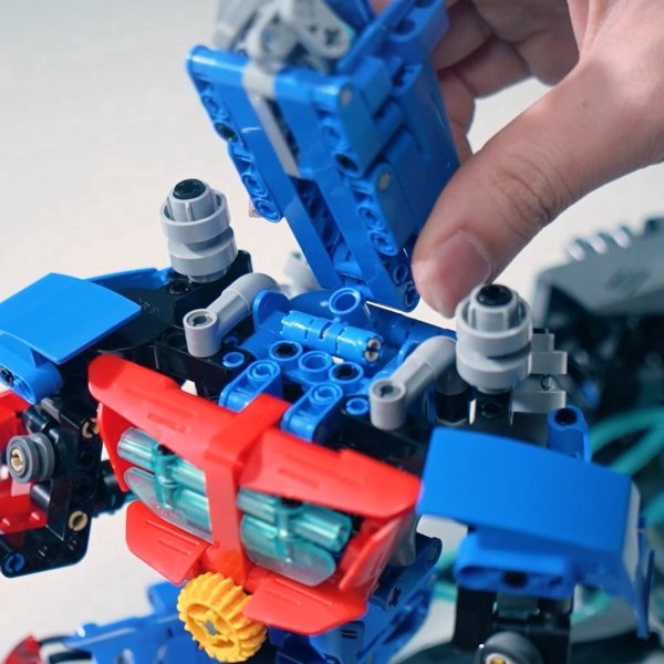 Конструктор iM.Master "Боевой робот синий" IT-6860_MK