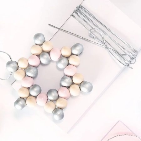 Набор для плетения бусинами FOLIA Sterne-Set Pastel 160 дерев. бусин, серебристый шнур FL-22522