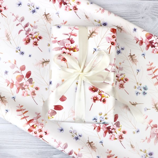 Бумага упаковочная глянцевая 70 x 100 см "Акварельные цветы" SIM-7470634