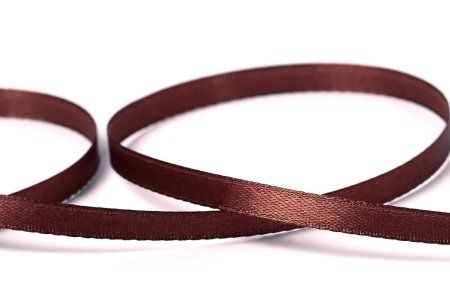 Лента атласная BLITZ 6 мм (1/4") 33 м ± 2 м №100 т.коричневый LEN-B-6-100