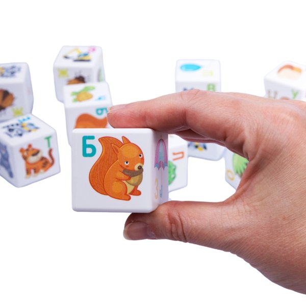 Кубики пластмассовые "Кубики для умников. Азбука" 12 шт KOR-00712