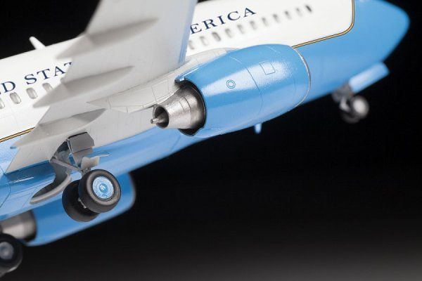 Сборная модель: Боинг 737-700, З-7027