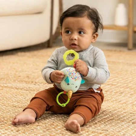 Подвесная игрушка-погремушка Infantino "Нарвал" 0м+ UT-301058