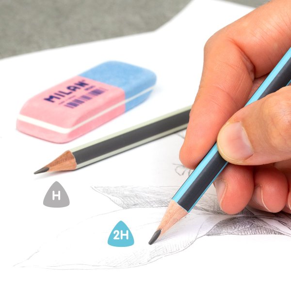 Карандаш чернографитный MILAN H, треугольный ML-71230112 Карандаш чернографитный MILAN H, треугольный ML-71230112