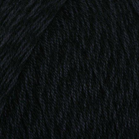 Пряжа Пехорская ПТ "Жемчужная" 50% хлопок, 50% вискоза 1 х 100 г 425 м №002 черный PEH-JEM-002