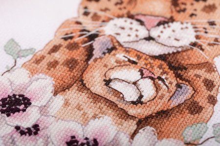 Набор для вышивания KLART "Мать и дитя. Леопарды" 17.5 x 19.5 см 8-506