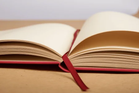 Блокнот для зарисовок SKETCHMARKER 140 г/м2 9 x 14 см 80 л, твердая обложка, Фиолетовый пастельный MP2314701SM Блокнот для зарисовок SKETCHMARKER 140 г/м2 9 x 14 см 80 л, твердая обложка, Фиолетовый пастельный MP2314701SM