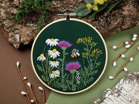 Набор для вышивания PANNA Живая картина. Шмель и чертополох 13 х 13 см JK-2233