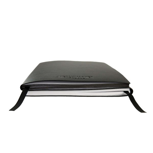 Скетчбук SKETCHMARKER Black&White два в одном, мягкая обложка черная A5, 140 г/м2, 40 л бумага белая, 70 г/м2 60 л бумага в точку MP24143004SM