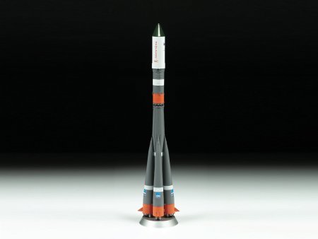 Сборная модель: Ракета-носитель Союз-2 (масштаб 1:144) З-7500 Сборная модель: Ракета-носитель Союз-2 (масштаб 1:144) З-7500