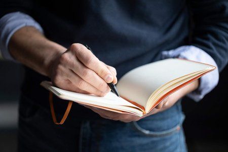 Блокнот RHODIARAMA Softcover A5 90 г/м2 80 л, в линию, на резинке, малиновый RH-117412C