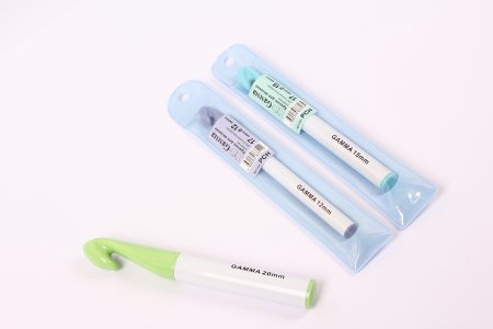 Крючок GAMMA пластик d 15 мм 17 см в чехле PCH-15-17