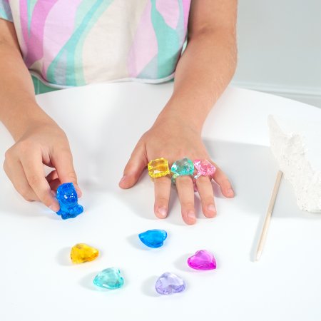 Научно-познавательный набор "Раскопки: 9 артефактов" 5 сердец, 1 единорог, 3 кольца KOR-05117