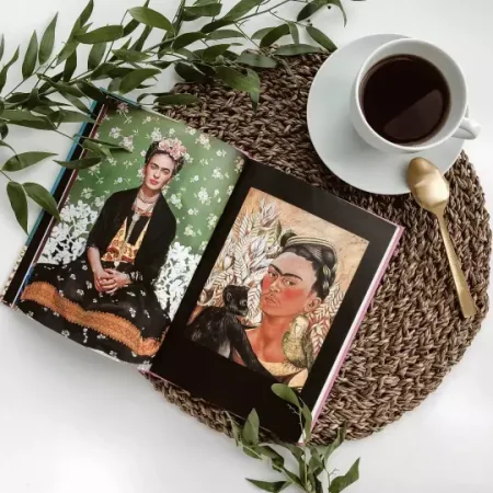 Книга: Биография искусства. Viva la Фрида MIF-462644