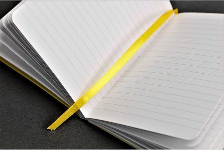 Блокнот CLAIREFONTAINE Inkebana A6 90 г/м2 64 л, в линейку, мягк.обл., на резинке, ассорти RH-115930C