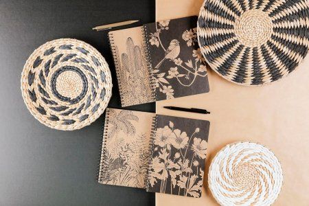 Блокнот CLAIREFONTAINE Le Cerisier A5 90 г/м2 74 л, в линейку, на гребне, ассорти RH-116039C Блокнот CLAIREFONTAINE Le Cerisier A5 90 г/м2 74 л, в линейку, на гребне, ассорти RH-116039C