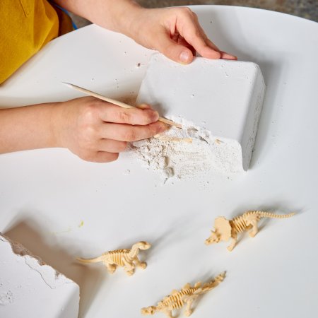 Научно-познавательный набор "Раскопки: Большой набор юного палеонтолога" 5 динозавров KOR-05088