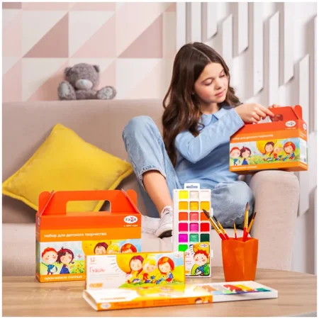 Пластилин ГАММА "Оранжевое солнце" 24 цв (6 классич., 6 с блестк, 6 перл., 6 флуор.) 312 г со стеком, картон. упаковка RE-130520207