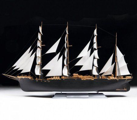 Сборная модель: Российский четырехмачтовый барк "Крузенштерн", З-9045