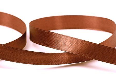 Лента атласная GAMMA 12 мм (1/2") 33 м ± 2 м №122 св.коричневый LEN-12-122