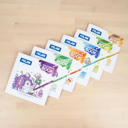 Альбом для раскрашивания MILAN "Дино Лэнд", 20 иллюстраций, 21×21 см, с перфорацией ML-54218GC03
